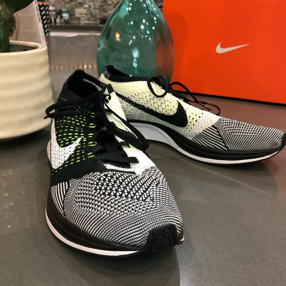 Nike Flyknit Racer